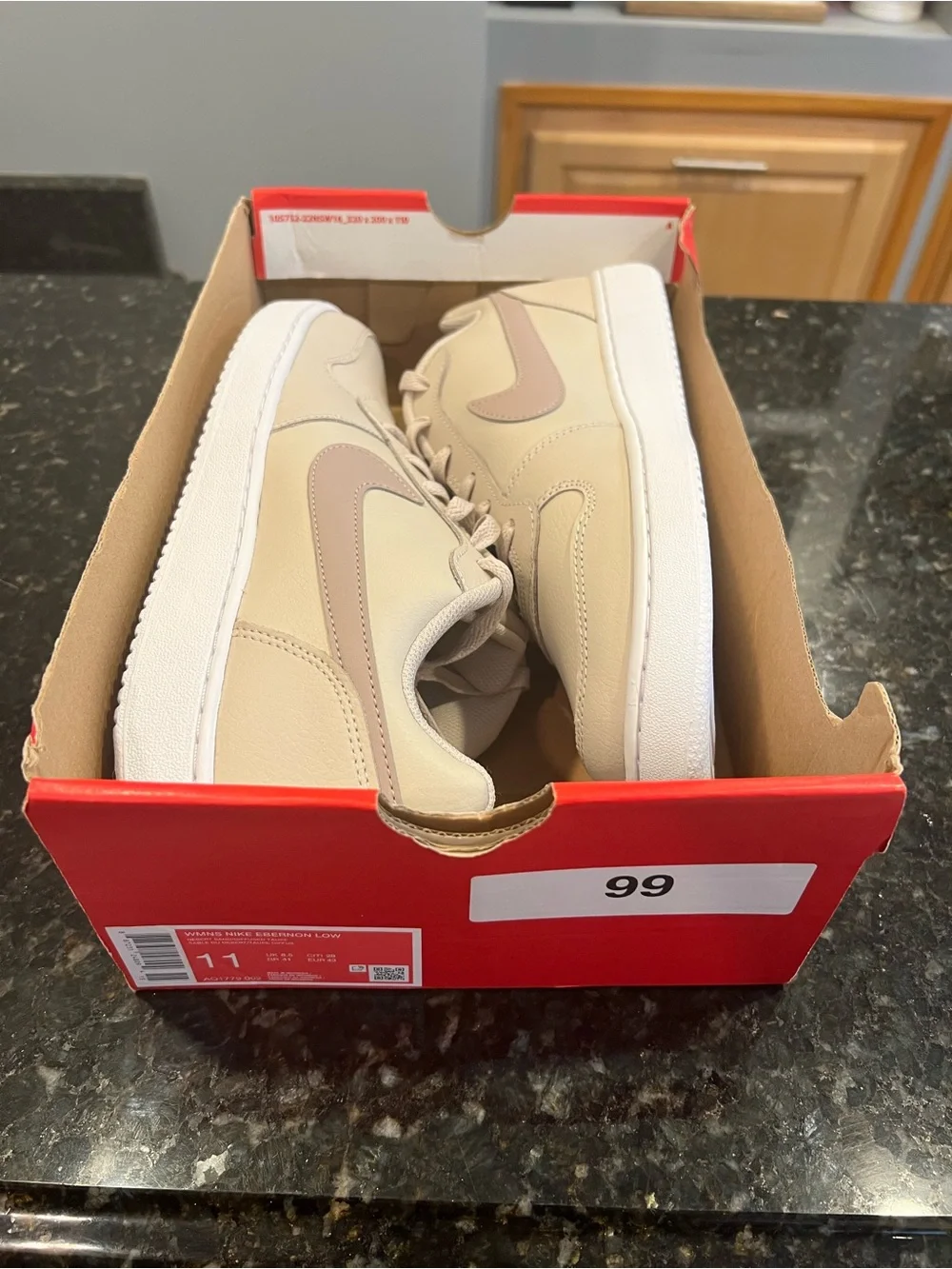 Nike classic low
